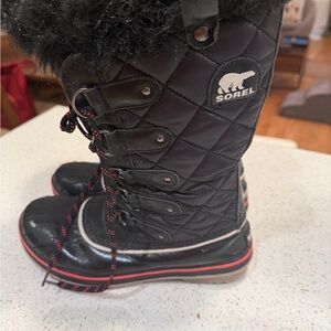 Sorel Women's Black Quilted Winter Boots